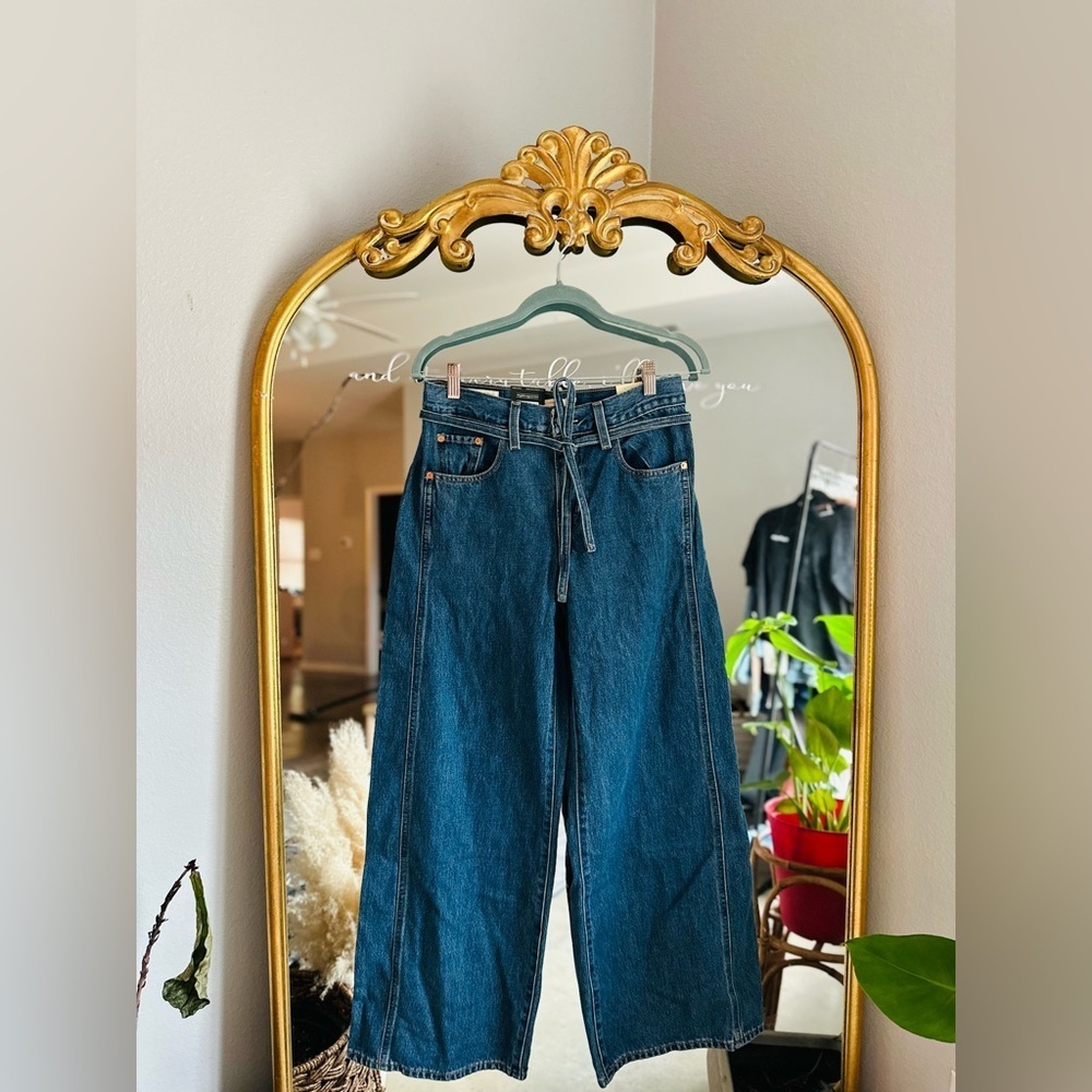 Levi XL straight wide leg jeans 25x31 nwt